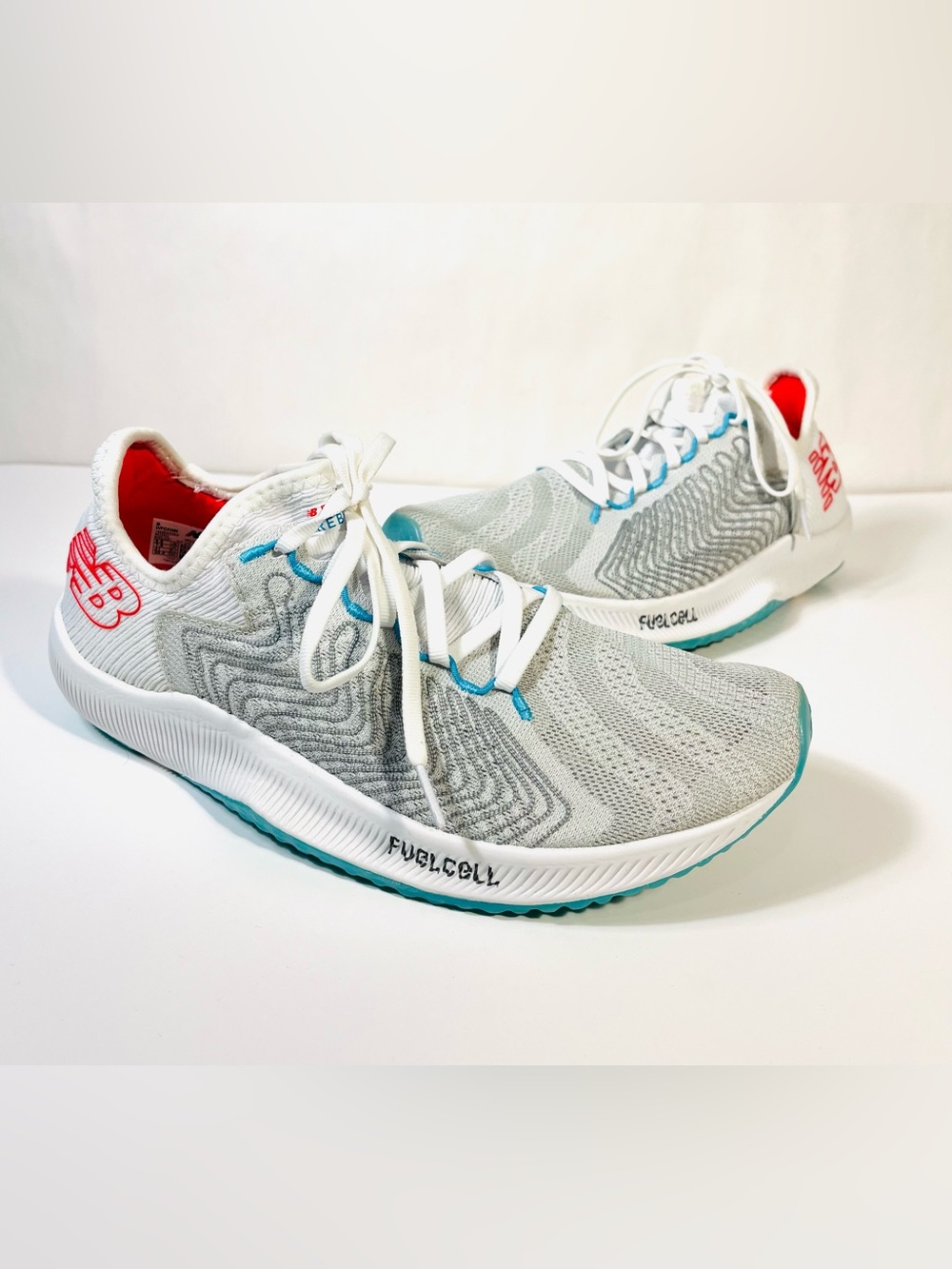 New Balance Women’s FuelCell Rebel Size 9.5